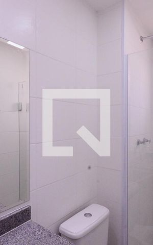 Apartamento à venda com 42m², 2 quartos e 1 vaga Apartamento à venda com 42m², 2 quartos e 1 vagaBanheiro