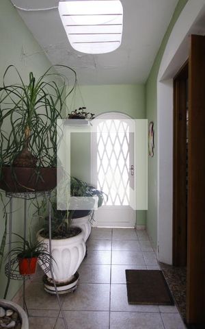 Casa à venda com 161m², 3 quartos e 2 vagasCorredor quintal