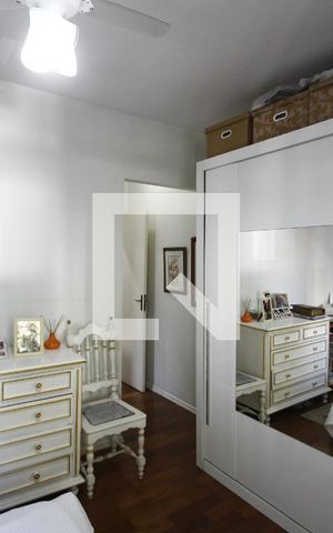 Casa à venda com 161m², 3 quartos e 2 vagasSuíte