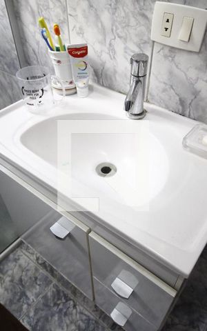 Casa à venda com 161m², 3 quartos e 2 vagasBanheiro