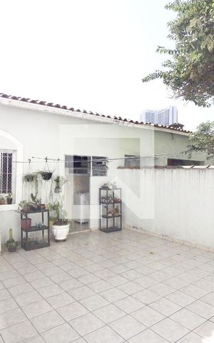 Casa à venda com 161m², 3 quartos e 2 vagasQuintal