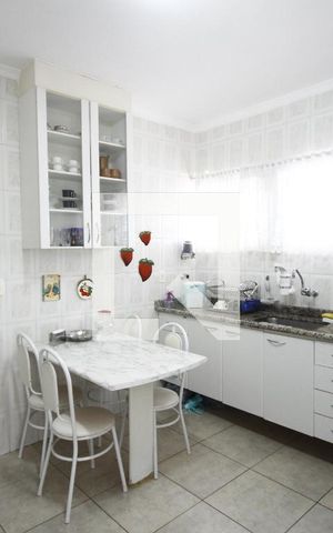 Casa à venda com 161m², 3 quartos e 2 vagasCozinha