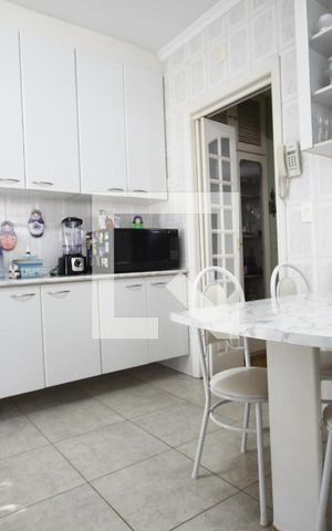 Casa à venda com 161m², 3 quartos e 2 vagasCozinha