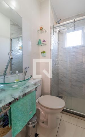 Apartamento à venda com 56m², 2 quartos e 1 vaga Apartamento à venda com 56m², 2 quartos e 1 vagaBanheiro
