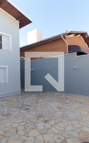 Casa à venda com 300m², 4 quartos e 4 vagas Casa à venda com 300m², 4 quartos e 4 vagasQuintal