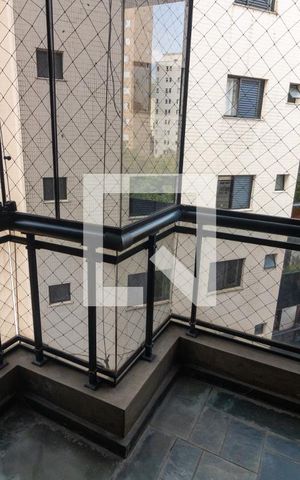 Apartamento para alugar com 155m², 3 quartos e 3 vagas Apartamento para alugar com 155m², 3 quartos e 3 vagasVista
