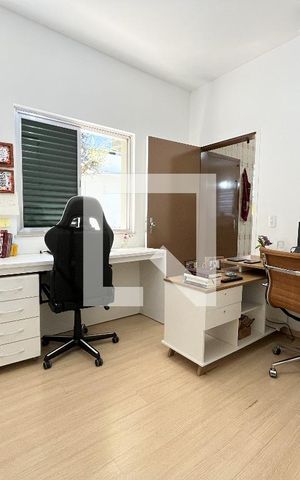 Casa à venda com 310m², 5 quartos e 4 vagasQuarto 3