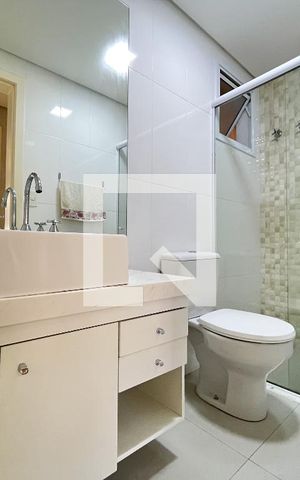 Casa à venda com 310m², 5 quartos e 4 vagasBanheiro da Suíte