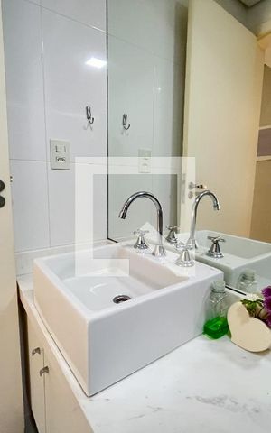 Casa à venda com 310m², 5 quartos e 4 vagasBanheiro da Suíte