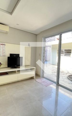 Casa à venda com 310m², 5 quartos e 4 vagasSala 2