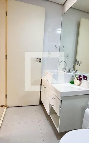 Casa à venda com 310m², 5 quartos e 4 vagasBanheiro da Suíte