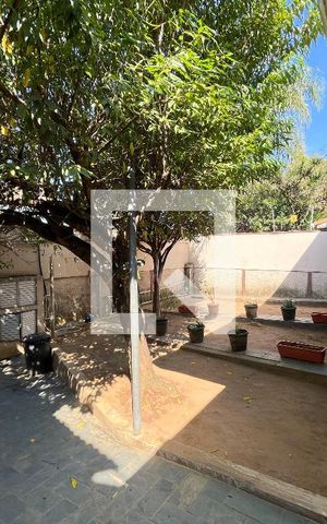 Casa à venda com 310m², 5 quartos e 4 vagasÁrea externa
