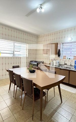 Casa à venda com 310m², 5 quartos e 4 vagasCozinha 1