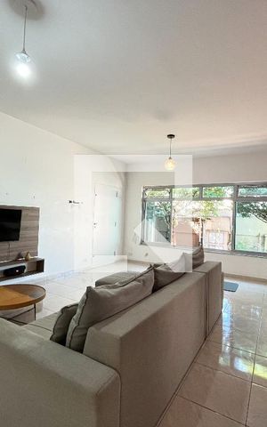 Casa à venda com 310m², 5 quartos e 4 vagasSala 1