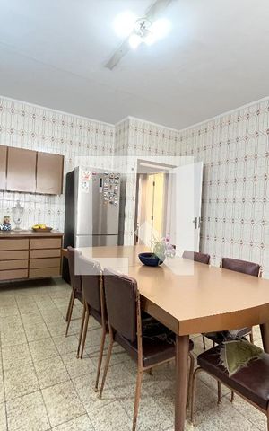 Casa à venda com 310m², 5 quartos e 4 vagasCozinha 1