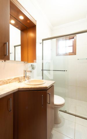 Casa para alugar com 180m², 3 quartos e 3 vagas Casa para alugar com 180m², 3 quartos e 3 vagasBanheiro da Suíte