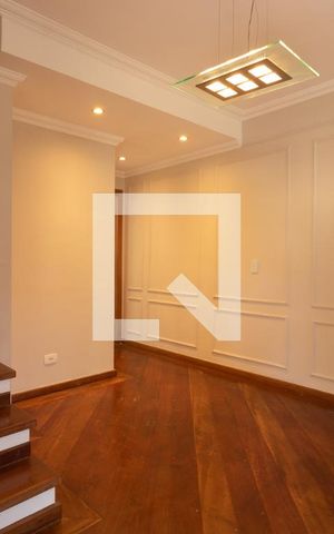 Casa para alugar com 180m², 3 quartos e 3 vagas Casa para alugar com 180m², 3 quartos e 3 vagasSala
