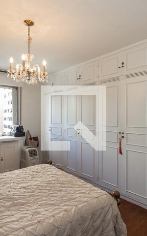Apartamento à venda com 194m², 3 quartos e 2 vagas Apartamento à venda com 194m², 3 quartos e 2 vagasSuíte