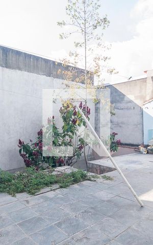 Casa à venda com 239m², 3 quartos e 4 vagas Casa à venda com 239m², 3 quartos e 4 vagasQuintal