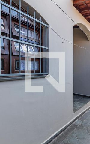 Casa à venda com 275m², 3 quartos e 5 vagas Casa à venda com 275m², 3 quartos e 5 vagasCorredor Externo