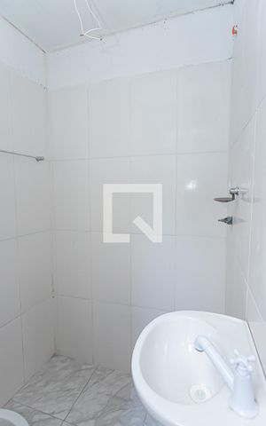 Casa para alugar com 50m², 2 quartos e sem vaga Casa para alugar com 50m², 2 quartos e sem vagaBanheiro