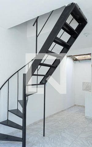 Casa para alugar com 50m², 2 quartos e sem vaga Casa para alugar com 50m², 2 quartos e sem vagaSala e cozinha
