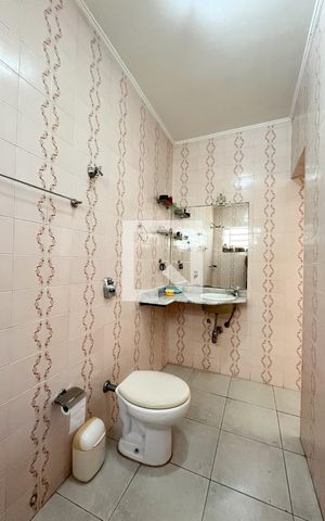 Casa à venda com 300m², 5 quartos e 4 vagasBanheiro da Suíte