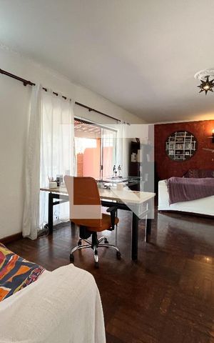 Casa à venda com 300m², 5 quartos e 4 vagasSala