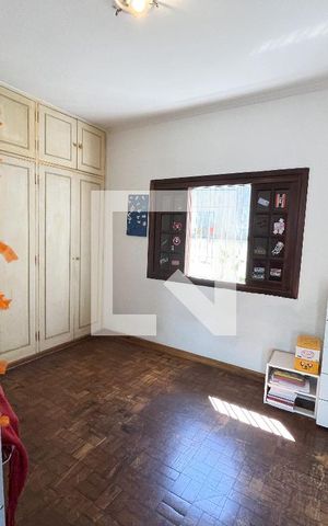 Casa à venda com 300m², 5 quartos e 4 vagasQuarto 3