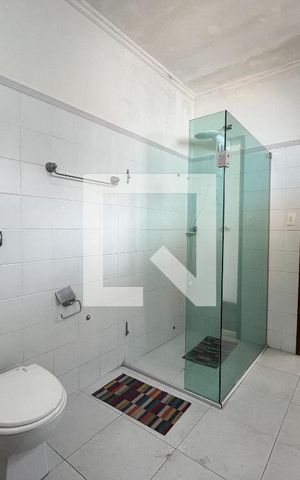 Casa à venda com 300m², 5 quartos e 4 vagasBanheiro Corredor
