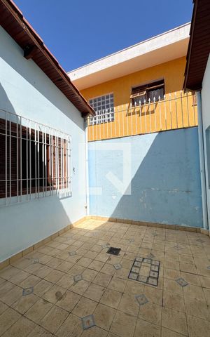 Casa à venda com 300m², 5 quartos e 4 vagasJardim de Inverno