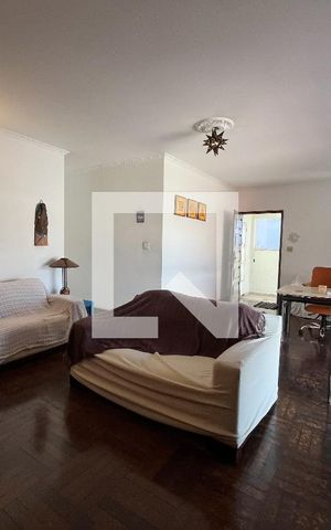 Casa à venda com 300m², 5 quartos e 4 vagasSala