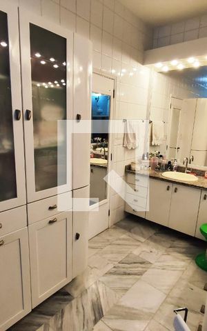 Casa de condomínio à venda com 300m², 4 quartos e 3 vagas Casa de condomínio à venda com 300m², 4 quartos e 3 vagasBanheiro do Quarto 3