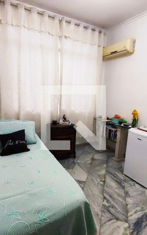 Casa de condomínio à venda com 300m², 4 quartos e 3 vagas Casa de condomínio à venda com 300m², 4 quartos e 3 vagasQuarto 4
