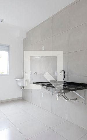 Apartamento para alugar com 64m², 2 quartos e 1 vaga Apartamento para alugar com 64m², 2 quartos e 1 vagaCozinha e Área de Serviço