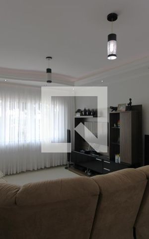 Casa à venda com 178m², 3 quartos e 4 vagasSala