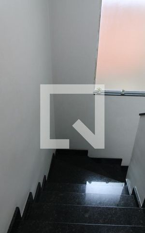 Casa à venda com 178m², 3 quartos e 4 vagasEscada