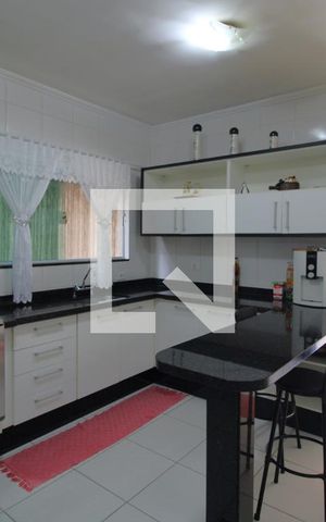 Casa à venda com 178m², 3 quartos e 4 vagasCozinha