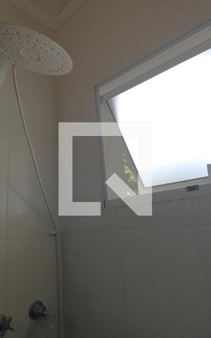 Casa à venda com 178m², 3 quartos e 4 vagasChuveiro banheiro da suíte