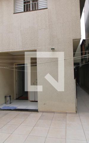 Casa à venda com 178m², 3 quartos e 4 vagasFundos da casa