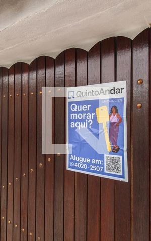 Casa para alugar com 256m², 3 quartos e 3 vagas Casa para alugar com 256m², 3 quartos e 3 vagasPlaca