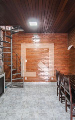 Casa para alugar com 256m², 3 quartos e 3 vagas Casa para alugar com 256m², 3 quartos e 3 vagasCozinha