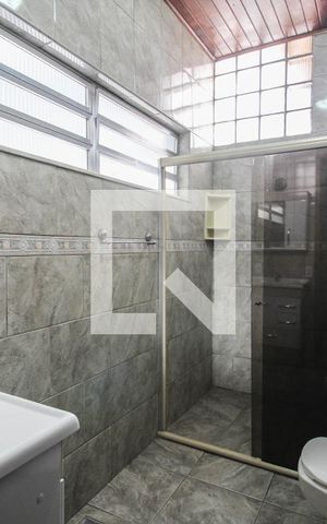 Casa para alugar com 256m², 3 quartos e 3 vagas Casa para alugar com 256m², 3 quartos e 3 vagasBanheiro