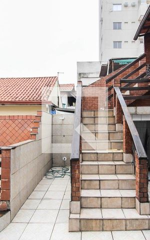 Casa para alugar com 256m², 3 quartos e 3 vagas Casa para alugar com 256m², 3 quartos e 3 vagasQuintal