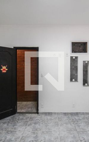 Casa para alugar com 256m², 3 quartos e 3 vagas Casa para alugar com 256m², 3 quartos e 3 vagasQuarto 3