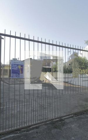 Casa à venda com 300m², 3 quartos e 6 vagasFachada