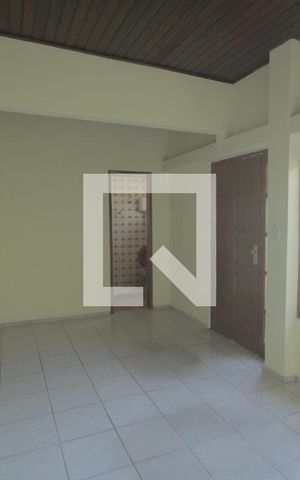 Casa à venda com 300m², 3 quartos e 6 vagasSala