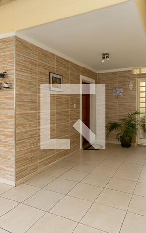 Casa à venda com 240m², 3 quartos e 2 vagas Casa à venda com 240m², 3 quartos e 2 vagasGaragem