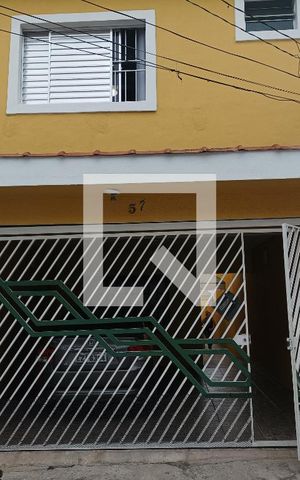Casa à venda com 190m², 4 quartos e 2 vagas Casa à venda com 190m², 4 quartos e 2 vagasFachada do Prédio