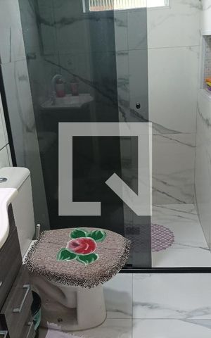 Casa à venda com 190m², 4 quartos e 2 vagas Casa à venda com 190m², 4 quartos e 2 vagasbanheiro 02